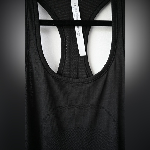 Lululemon Athletica "Swiftly" Racerback New With Tags - Picture 2 of 6
